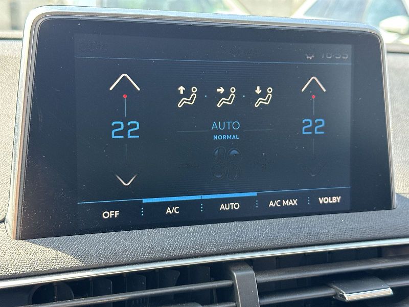 Peugeot 5008 (2017) 2.0 TDI - fotka 21 z 31