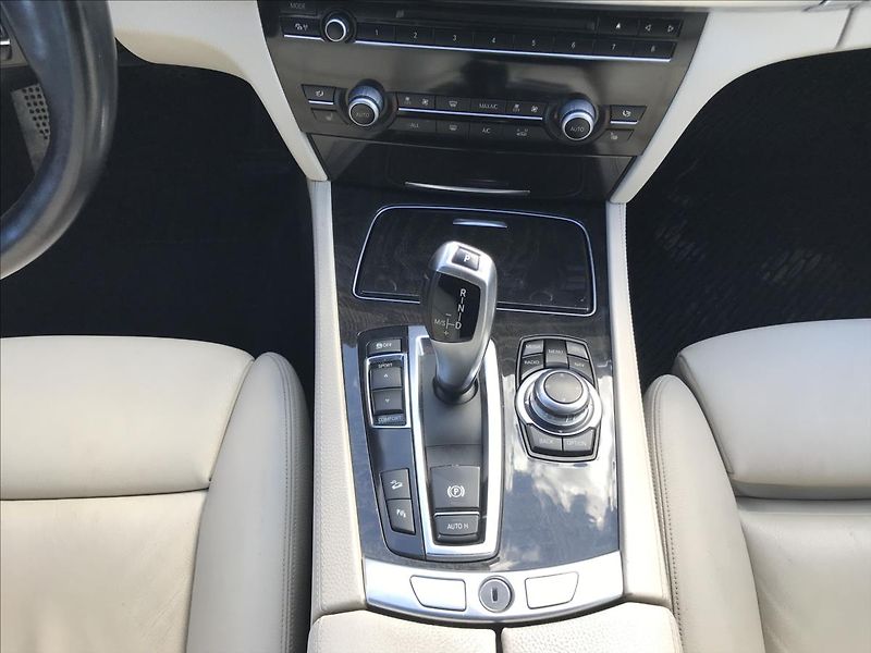 BMW Řada 7 3,0   xDrive M-paket - fotka 13 z 14