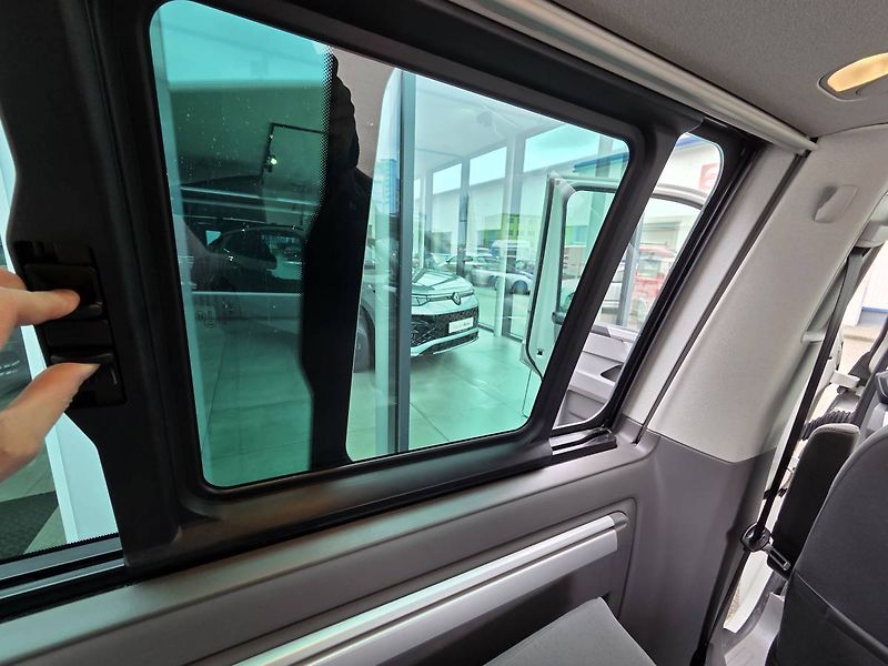 Volkswagen California 2.0 TDI DSG 4M Beach 7míst - fotka 20 z 75
