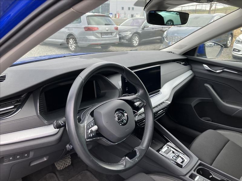 Škoda Octavia 2,0 WEBASTO,TAŽNÉ,MATRIX-BEAM - fotka 9 z 30