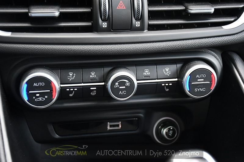 Alfa Romeo Giulia 2.2JTDm 154kw Ti - fotka 31 z 53