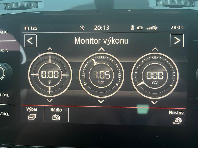 Volkswagen Golf (2018) GTD - fotka 15 z 26