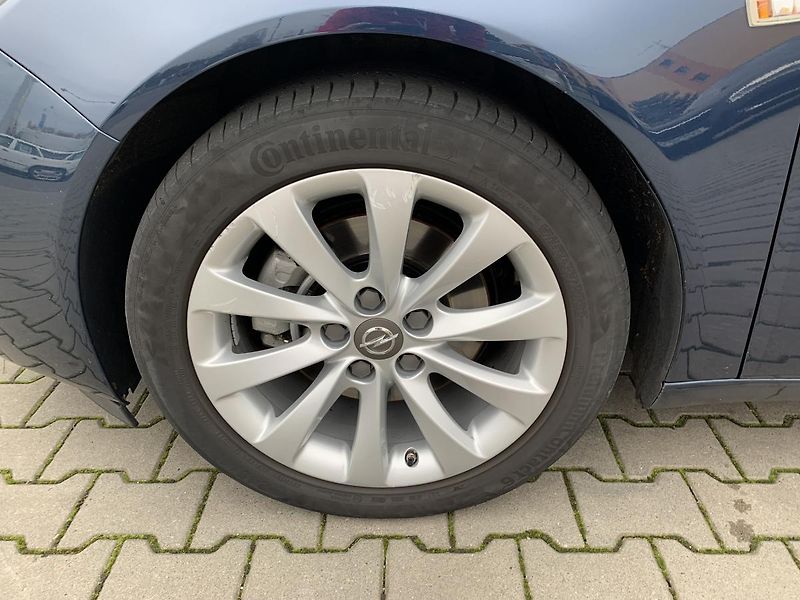 Opel Insignia (2014) Sports Tourer Cosmo 2.0CDTi  - fotka 39 z 45