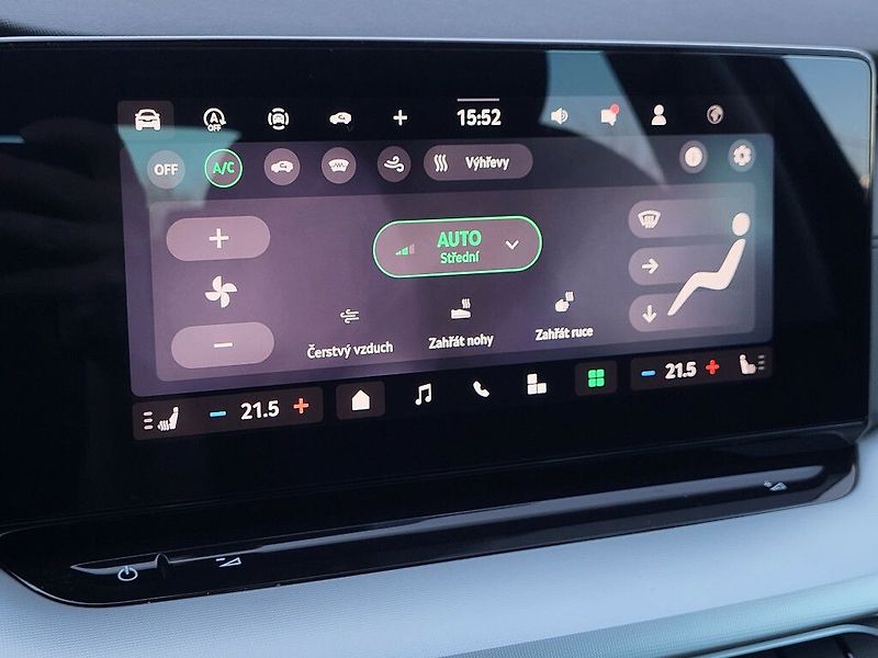 Škoda Octavia 130LET 1,5TSI 110kW - fotka 24 z 28