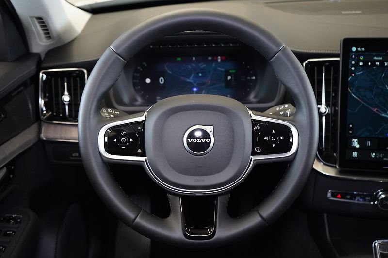 Volvo XC90 T8 PLUS Dark, Vzduch,Ventilace - fotka 25 z 50