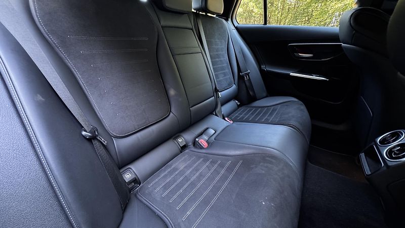 Mercedes-Benz Třídy C (2024) C220d, AMG, záruka - fotka 15 z 16