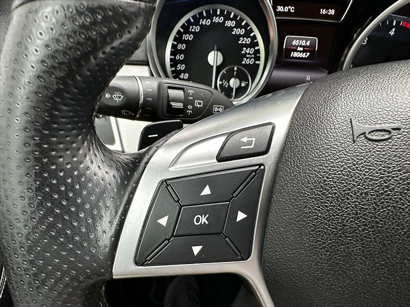 Mercedes-Benz Třídy M 2,2 ML 250CDI 150kW-SERVIS!! - fotka 23 z 46