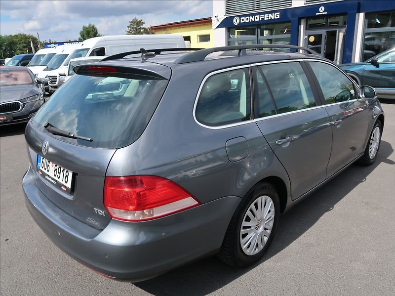 Volkswagen Golf 1,9 TDi,77kW,Aut.klima,tempoma - fotka 3 z 21