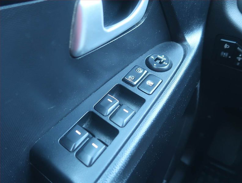 Kia Sportage (2011) 1.7 CRDi, Tempomat - fotka 13 z 15