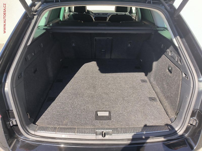 Škoda Superb (2022) 2.0 TSi 4x4, ČR, Scout, DSG - fotka 7 z 36