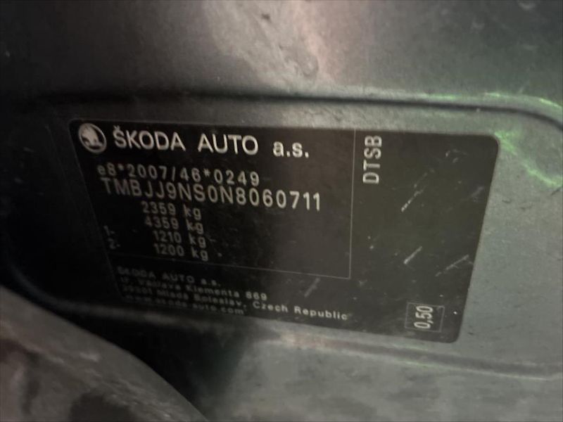 Škoda Kodiaq 2,0 TDI STYLE TAŽNÉ KAMERA 360 - fotka 9 z 9