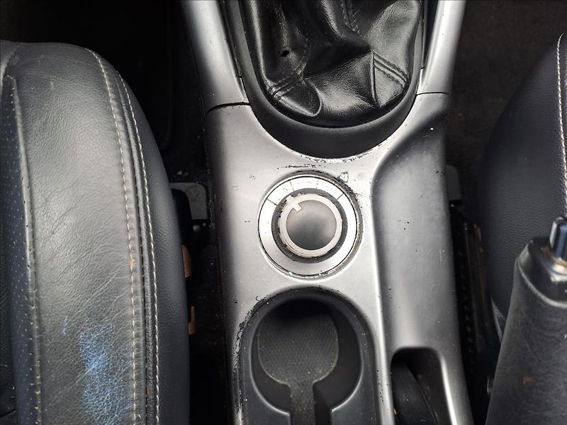 Peugeot 4007 2,2 HDI 4WD KŮŽE - fotka 15 z 17