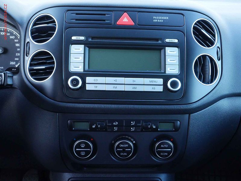 Volkswagen Golf Plus (2007) 1.6i, Klima - fotka 11 z 17