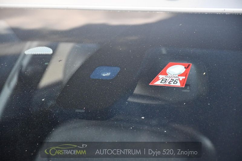 Ford Mondeo 2.0TDCi NAVI PDC - fotka 41 z 44