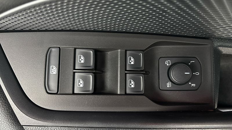 Škoda Octavia 2.0 TDI DSG Style - fotka 22 z 27