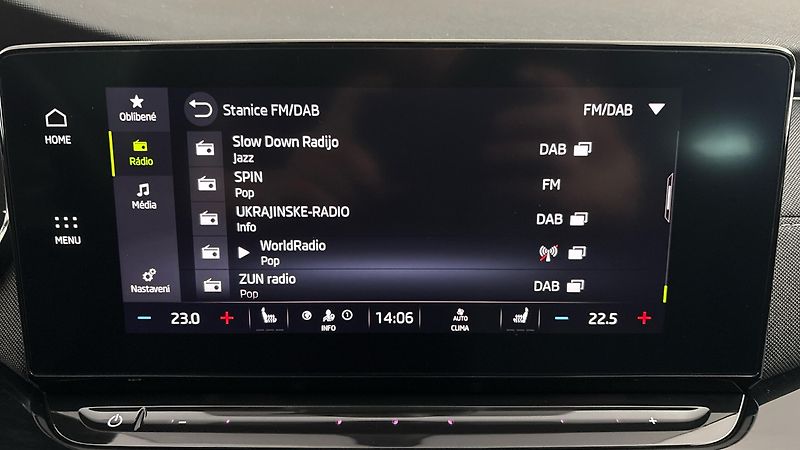 Škoda Octavia 2.0 TDI DSG Style Combi - fotka 11 z 26