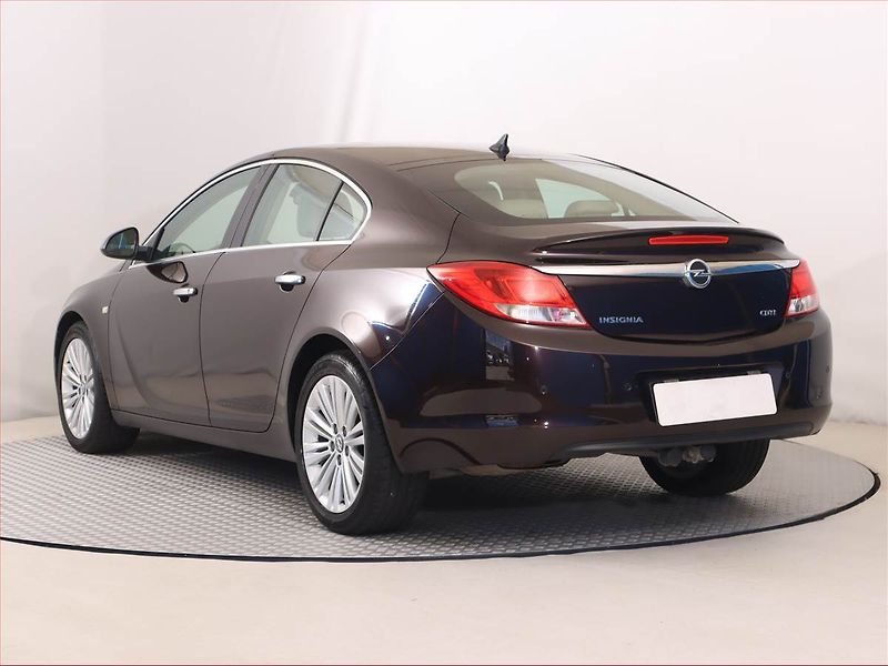 Opel Insignia (2012) 2.0 CDTI, Serv.kniha, Navi - fotka 4 z 17