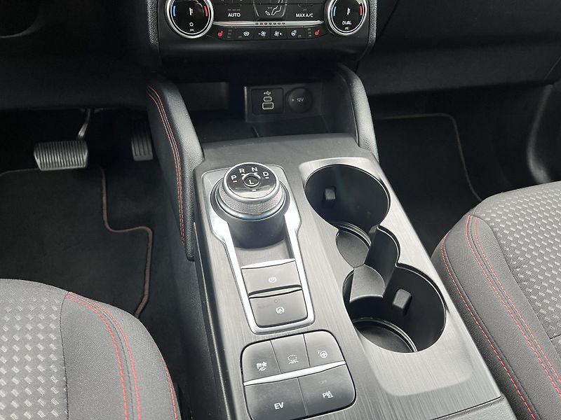 Ford Kuga (2023) 2.5 Plug-in Hybrid, ST-Line  - fotka 19 z 44