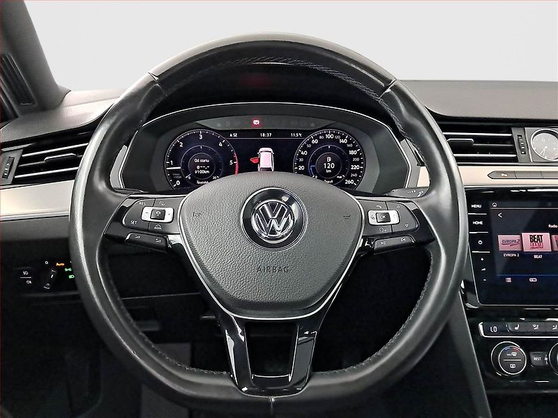 Volkswagen Passat (2018) 2.0 TDI, 4X4, Automat, Kůže - fotka 23 z 25