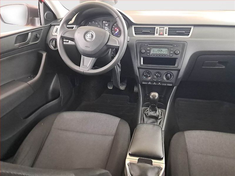 Škoda Rapid (2014) 1.2 TSI, Serv.kniha - fotka 7 z 17