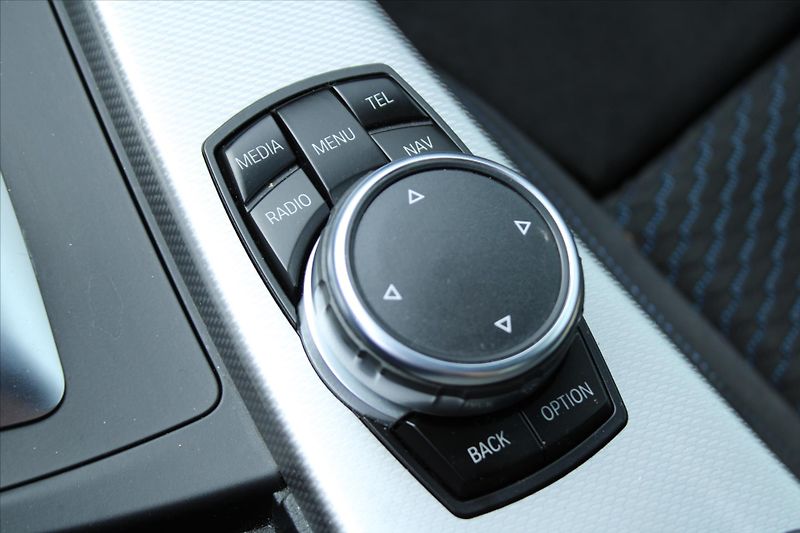 BMW Řada 4 420D xDrive 140kW M PAKET - fotka 25 z 27