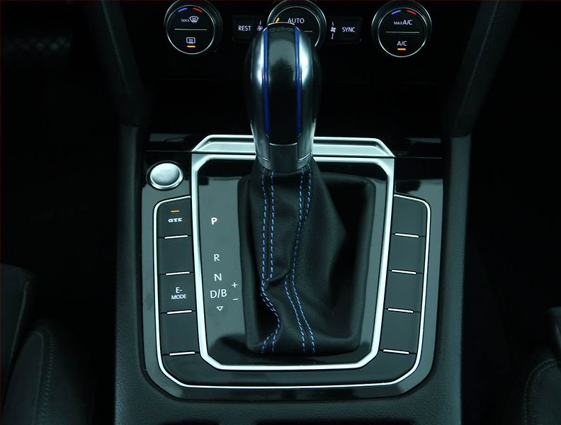 Volkswagen Passat (2017) Highline 1.4 GTE, Automat - fotka 13 z 24