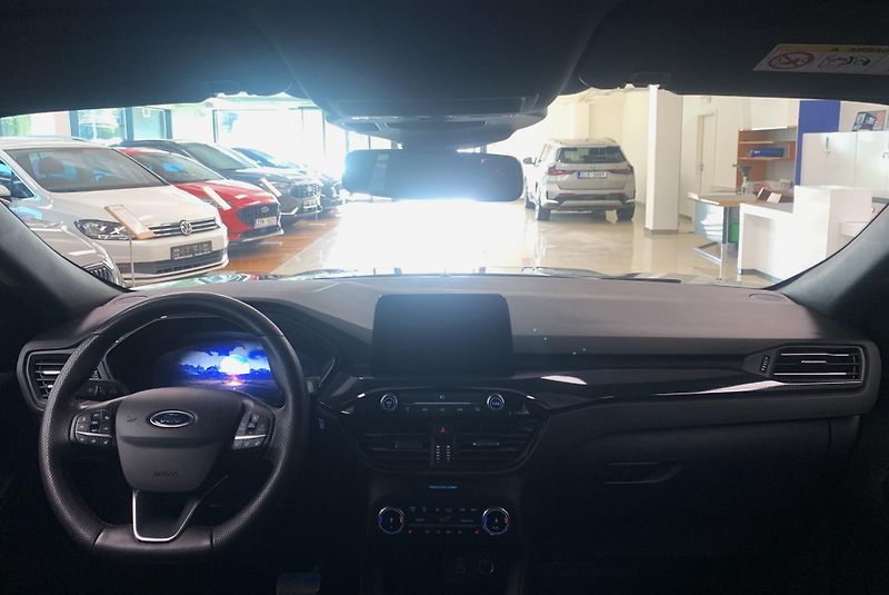 Ford Kuga ST-Line X PHEV, ČR, 1.MAJ - fotka 14 z 28