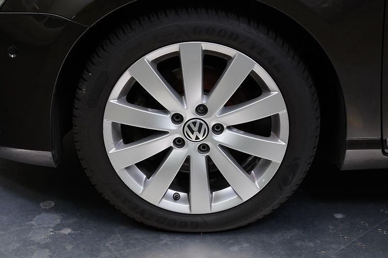 Volkswagen Passat - fotka 10 z 28