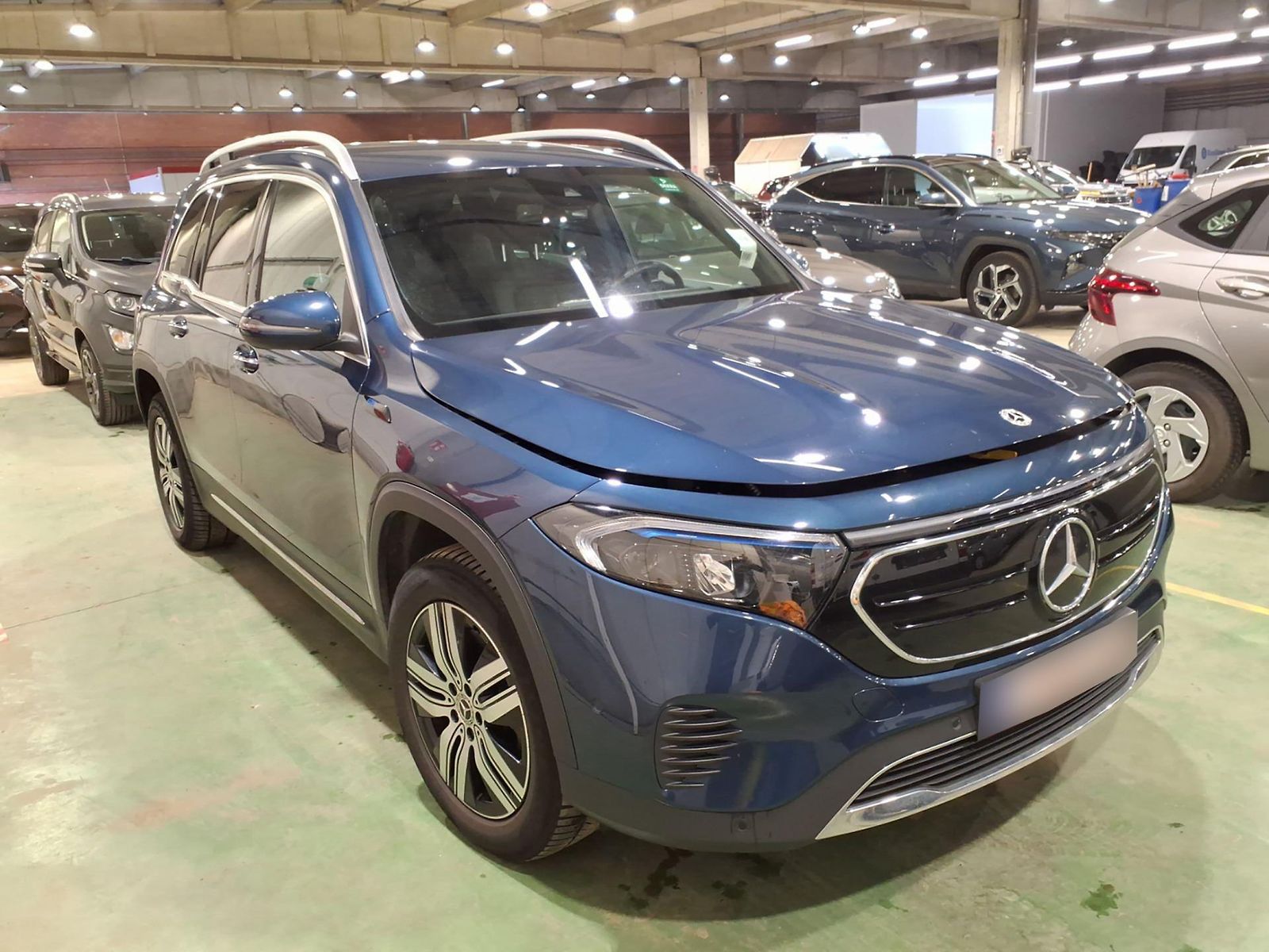Mercedes-Benz EQB 300 Luxury 4×4
