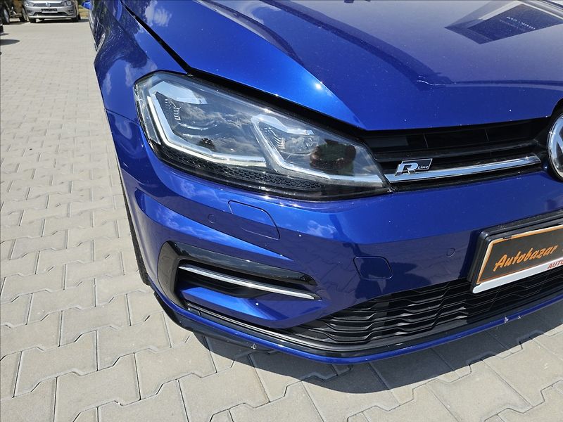 Volkswagen Golf 1,4TSi R-Line Webasto NAVI - fotka 41 z 43
