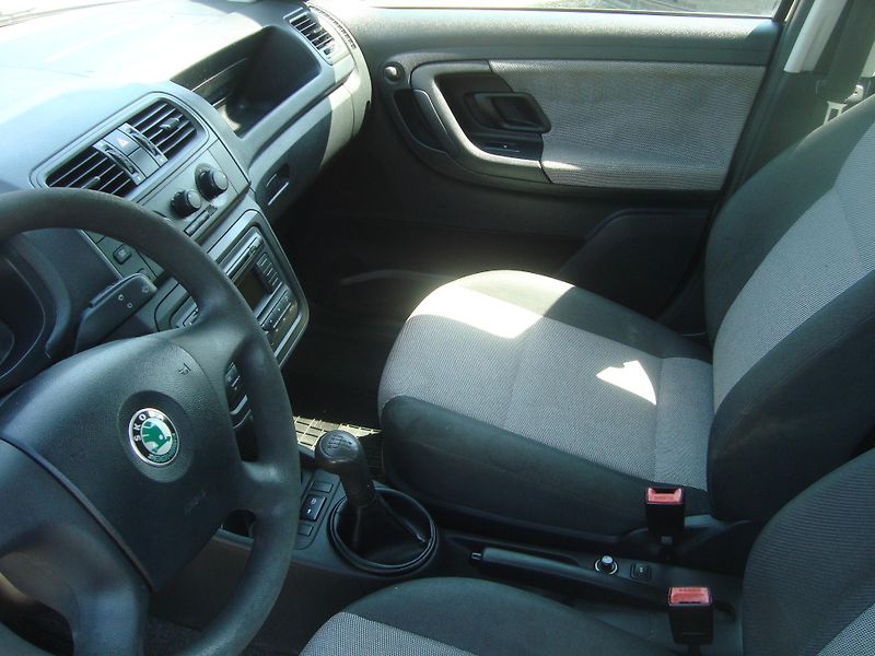 Škoda Fabia (2009) 1,2 - fotka 12 z 15