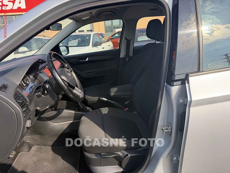 Škoda Fabia (2015) 1.4 TDi, ČR, AC, temp - fotka 9 z 17
