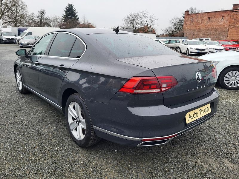 Volkswagen Passat SEDAN 2.0 TDi ELEGANCE *ČR - fotka 3 z 46