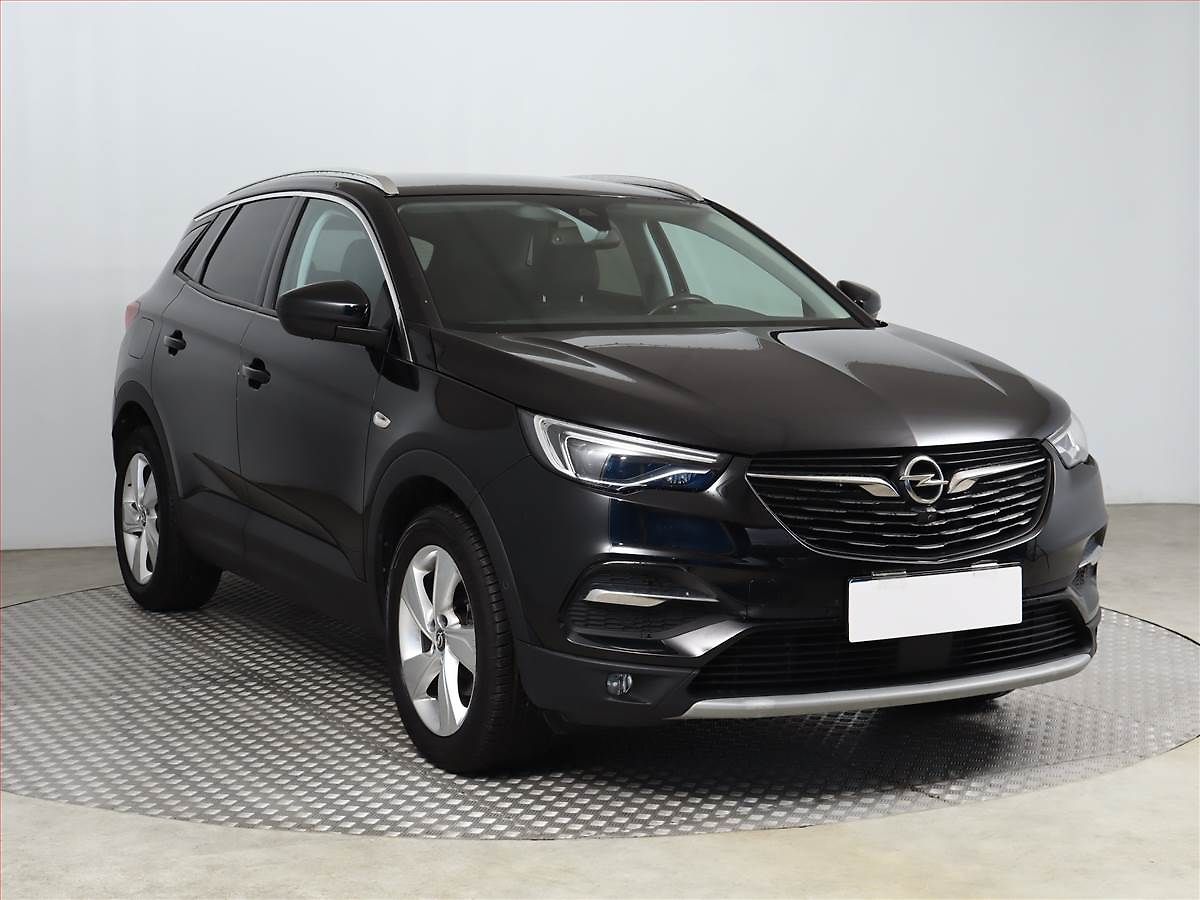 Opel Grandland X 1.2 Turbo, Automat, Serv.kniha
