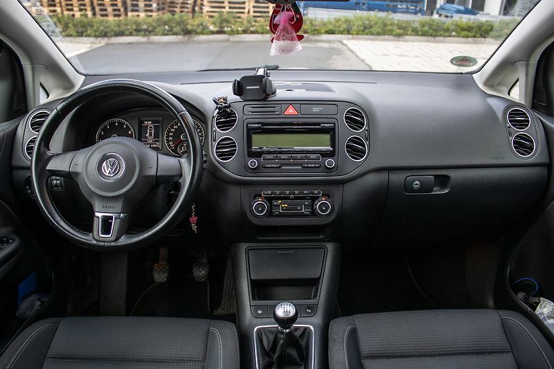 Volkswagen Golf Plus - fotka 8 z 26