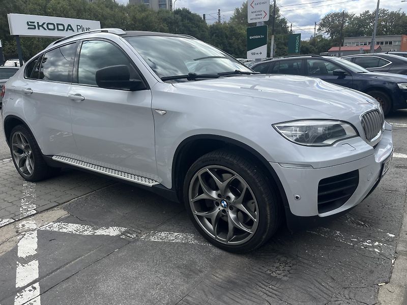 BMW X6 (2013) M50D - fotka 3 z 20