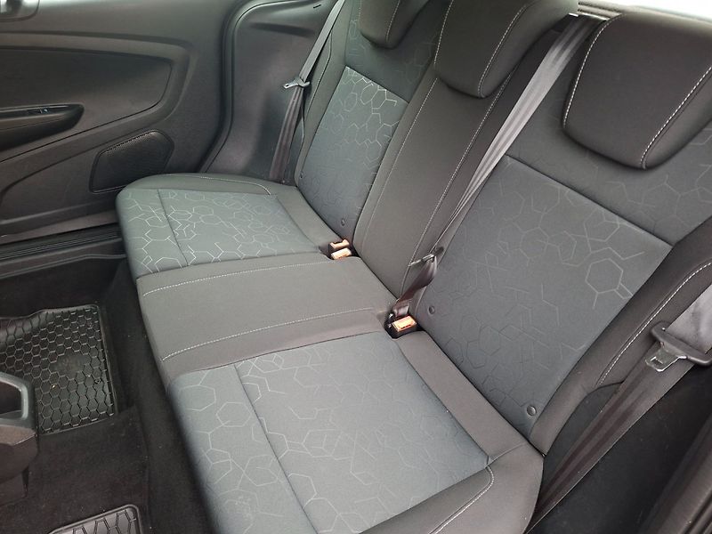 Ford B-MAX (2014) 1.0i 74kW E-BOOST - fotka 20 z 25