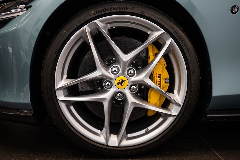 Ferrari Roma Spider Carbon/JBL/360/LED - fotka 21 z 26