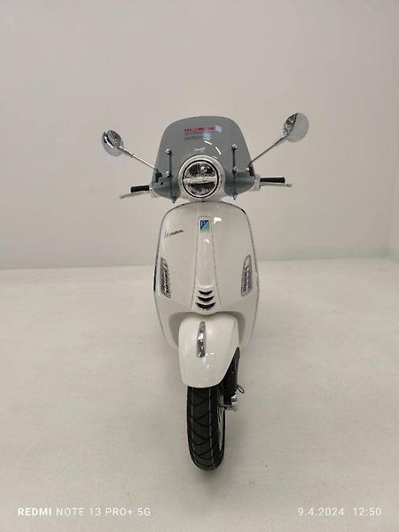 Vespa Primavera 125 3V ABS (2025) E5+ Bianco Innocente - fotka 7 z 9