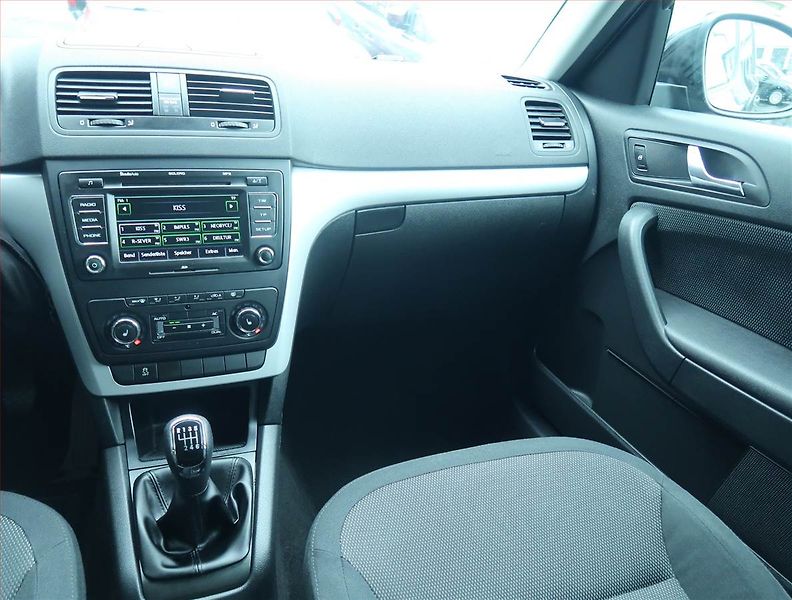 Škoda Yeti (2012) 1.4 TSI, Tempomat - fotka 8 z 15