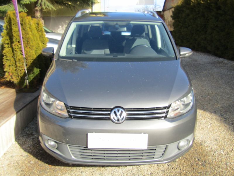 Volkswagen Touran (2011) 1.6 TDI 77kW  ROZVODY - fotka 6 z 47