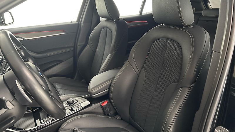 BMW X2 20d AUT xDrive - fotka 15 z 25