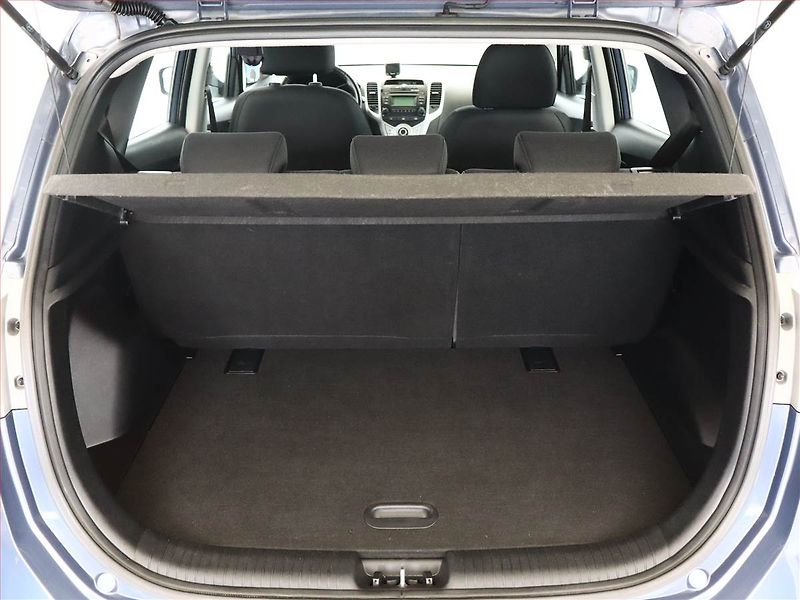 Hyundai ix20 (2012) 1.4 CVVT, ČR,1.maj - fotka 11 z 12