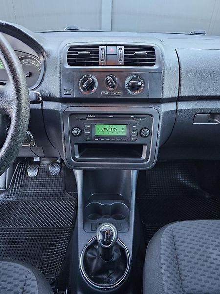 Škoda Fabia 1.2 TSI 63kW,KLIMA,TEMPOMAT - fotka 22 z 50