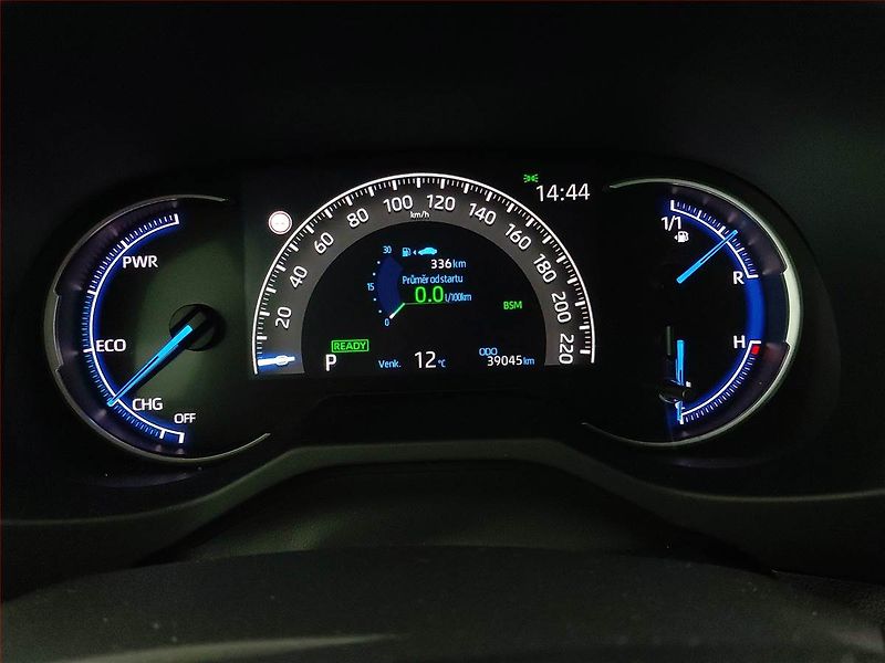 Toyota RAV4 (2022) 2.5 Hybrid - fotka 11 z 18