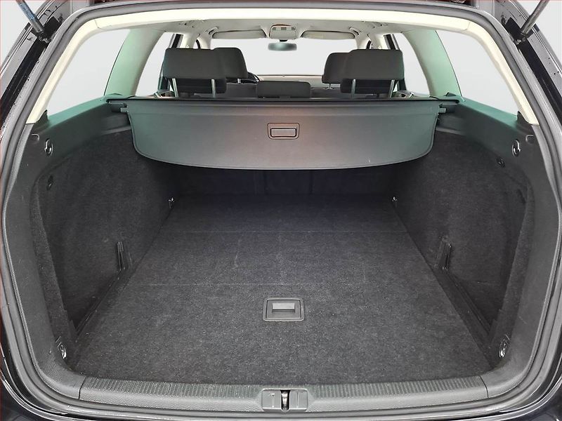 Volkswagen Passat (2009) 2.0 TDI, Serv.kniha, po STK - fotka 13 z 16