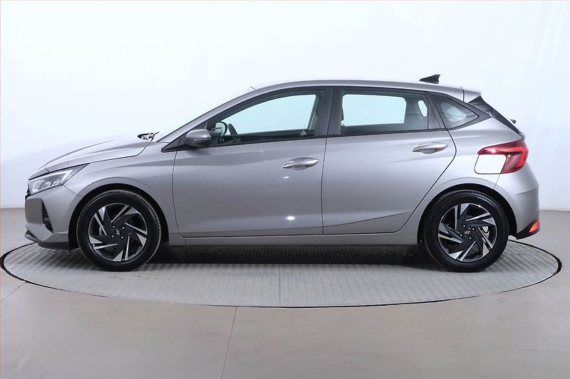 Hyundai i20 (2023) 1.2 MPI, Serv.kniha, Tempomat - fotka 3 z 20