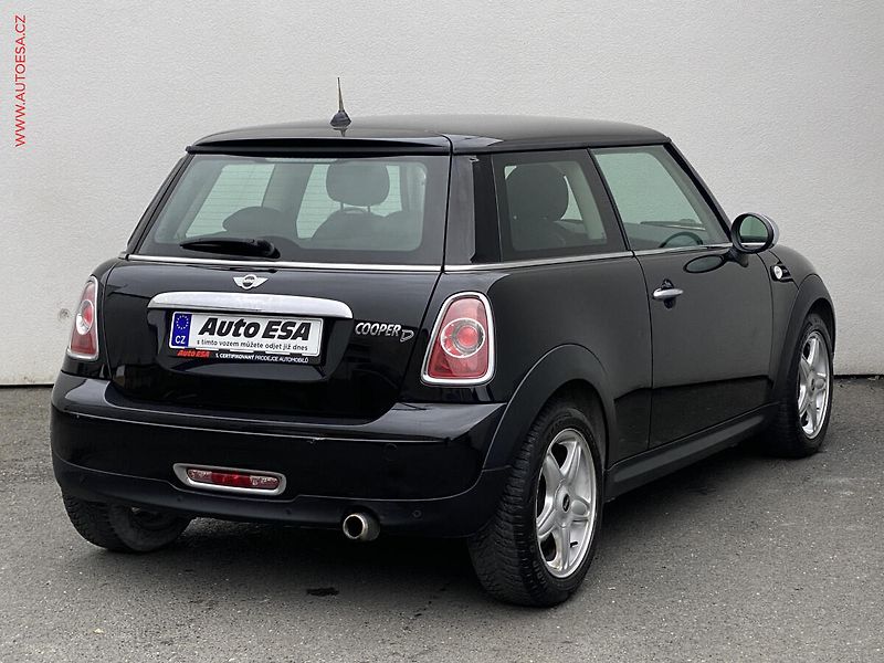 Mini Cooper (2011) 1.6 D, Bixen, +ALU - fotka 4 z 16