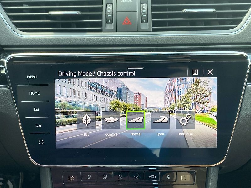 Škoda Superb (2022) 2.0 TSI 206kW 4x4 DSG L&K - fotka 16 z 41