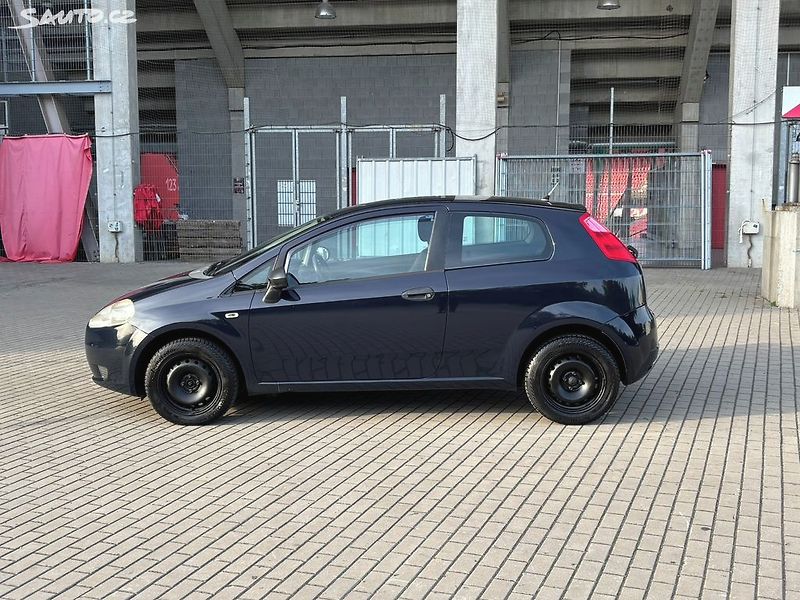 Fiat Punto (2009) 1.4i, 57kw Nová STK - fotka 2 z 19